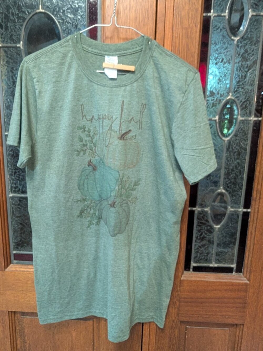 Womens short sleeve "fall" tee, size Medium